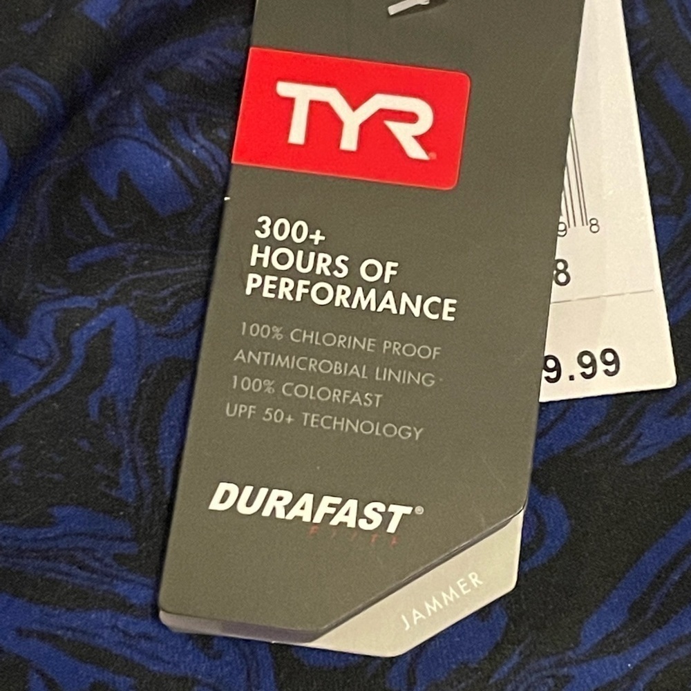 Tyr Performance Shorts NWT - Picture 4 of 7